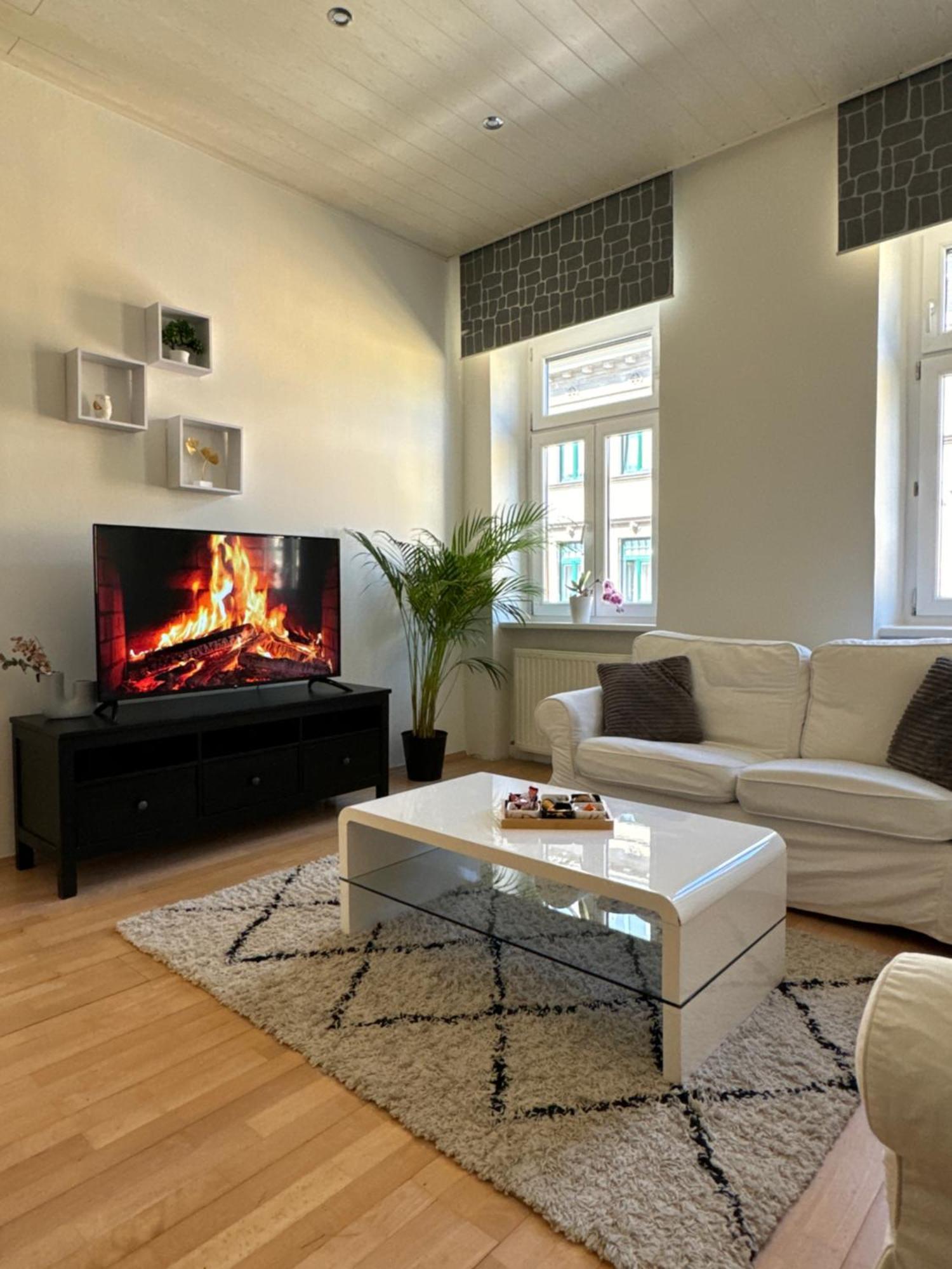 Charmante Zentral Gelegene Wohnung Wien Ngoại thất bức ảnh